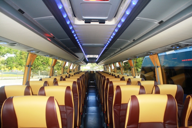 autocar nizatour interior 1